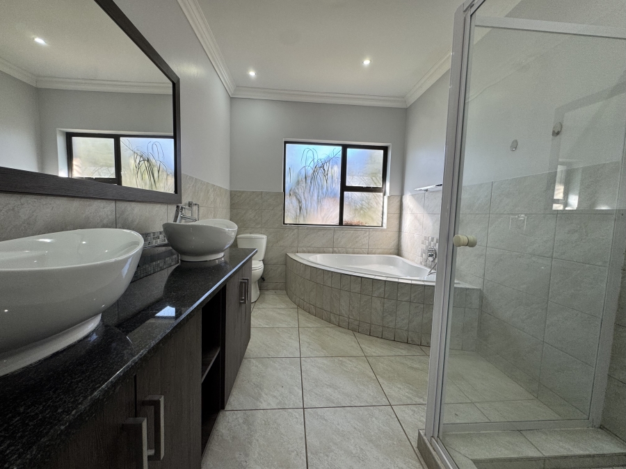 3 Bedroom Property for Sale in Wilkoppies North West